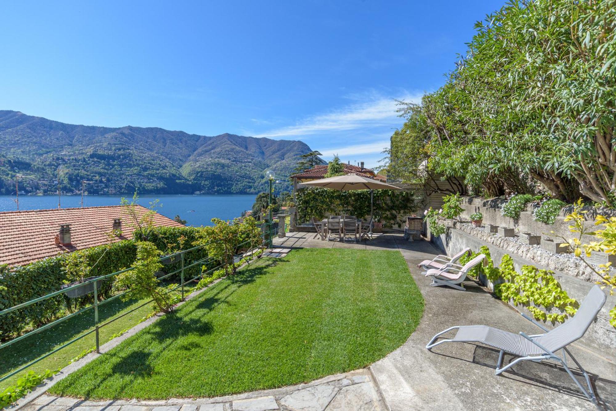 Casa Bambu - Splendida Vista Lago E Posto Auto ラーリオ エクステリア 写真