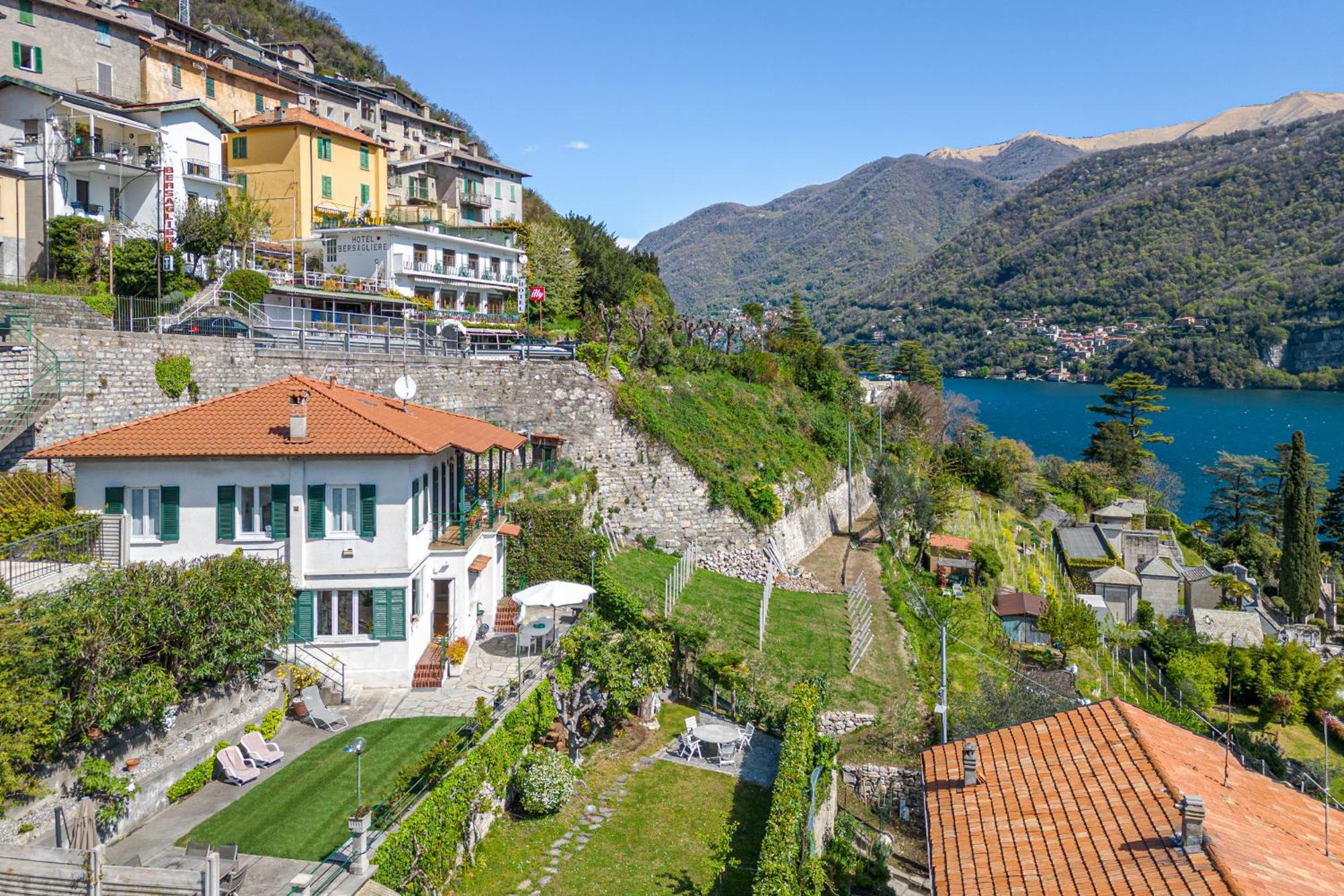 Casa Bambu - Splendida Vista Lago E Posto Auto ラーリオ エクステリア 写真