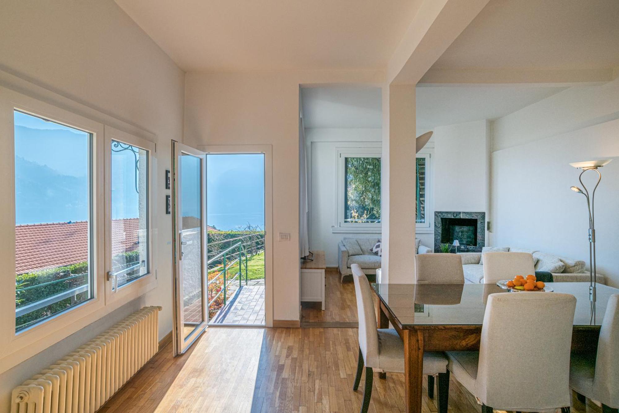 Casa Bambu - Splendida Vista Lago E Posto Auto ラーリオ エクステリア 写真